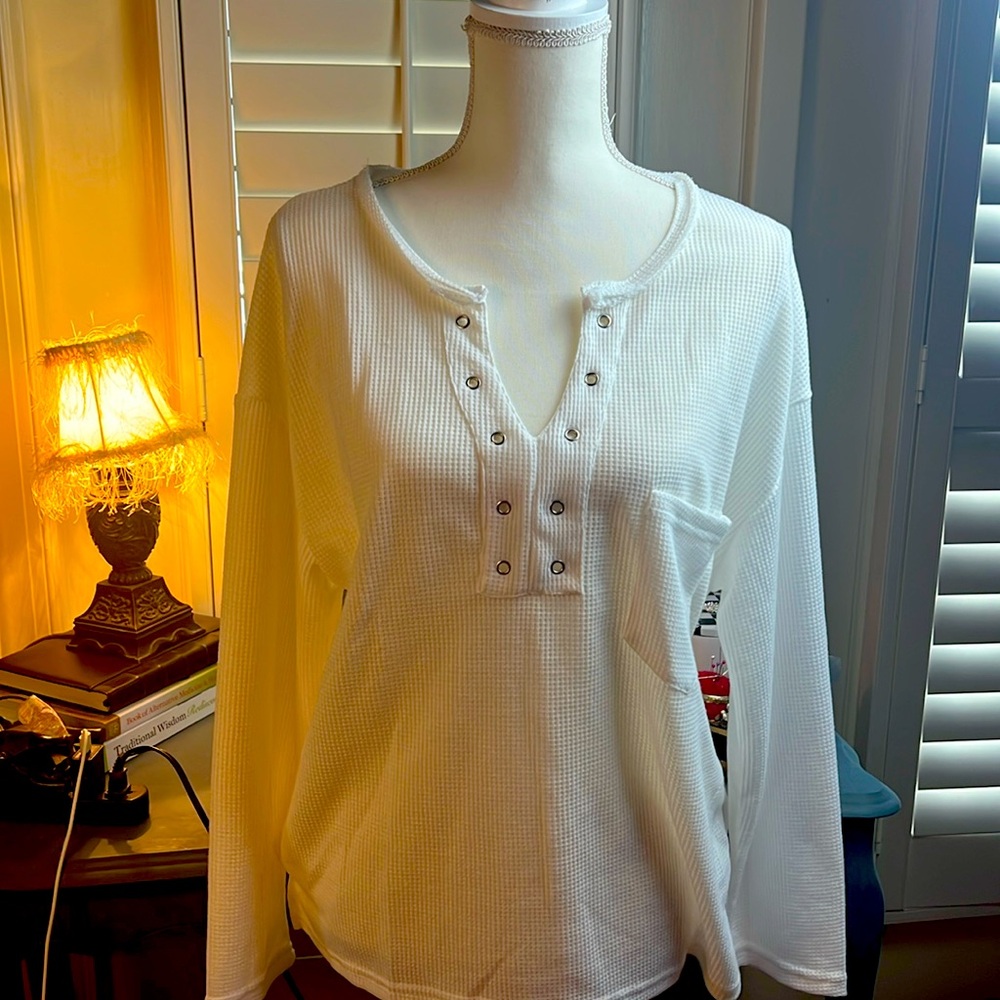 White, long sleeve, top